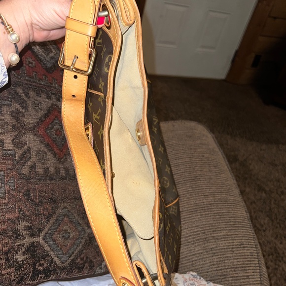 Preloved Louis Vuitton Galiera PM in wonderful condition - Picture 8 of 9